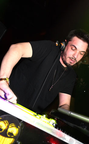 DJ AM DJ AM